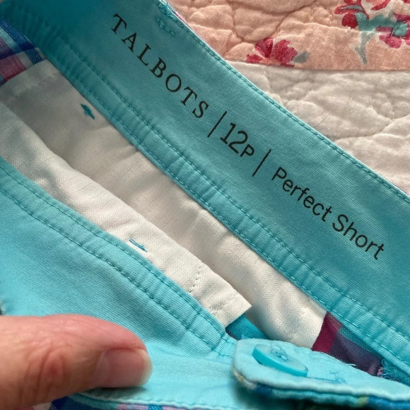 Talbots Plaid Perfect Short Sz 12 P 9” inseam - Picture 7 of 8